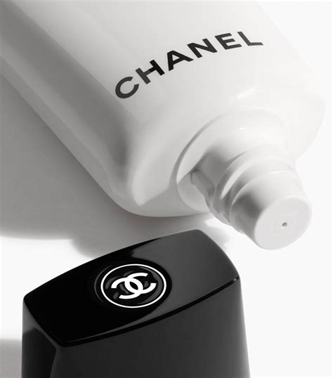 Primer CHANEL 